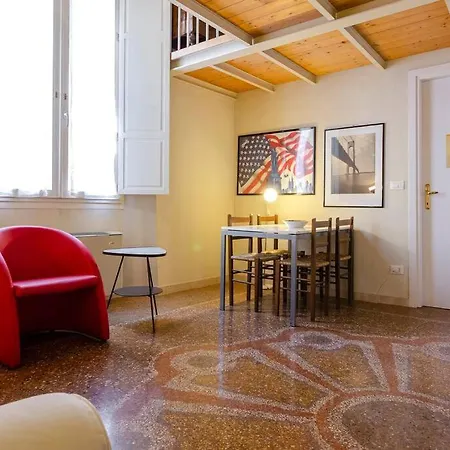 アパート Fossalta Mezzanine, Few Steps From Piazza Maggiore ボローニャ
